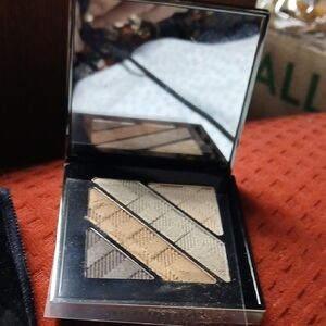 BURBERRY Luxury Eyeshadow Palette with Neutral Shades & BRUSHES NEW
